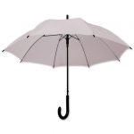 Dieser Regenschirm lässt sich ganz einfach mit eigenem Logo individualisieren und eignet sich als Werbegeschenk.