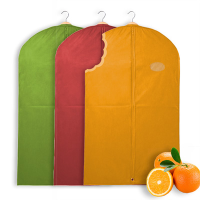 Innovation im April 2017: Essbare Kleiderhüllen in den Geschmacksrichtungen Orange, Erdbeere und Apfel.